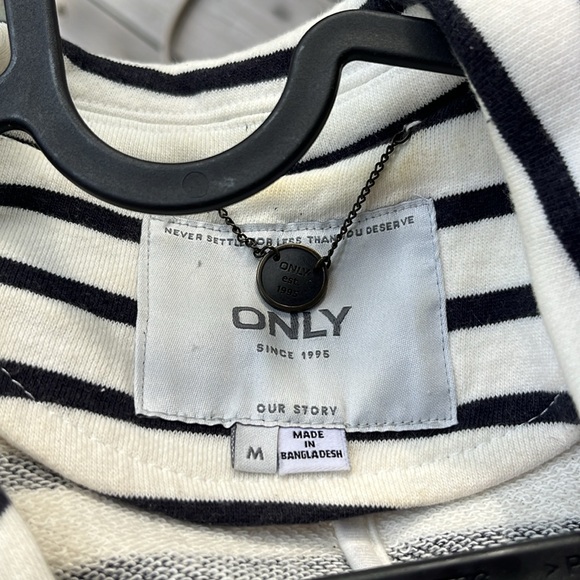 ONLY Black and white striped blazer - Picture 3 of 3